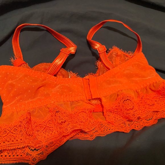 passionata bras - Picture 2 of 4